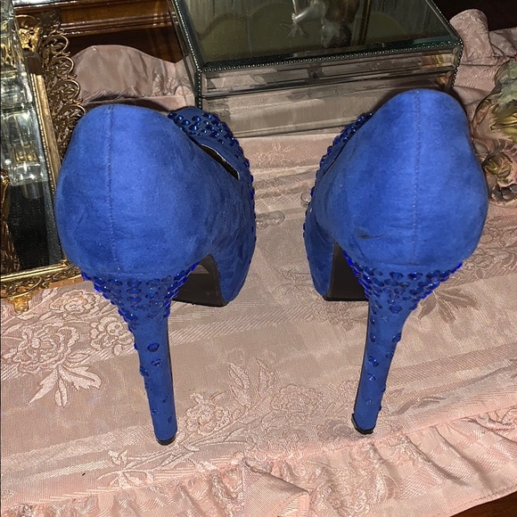 Platform Heels - Picture 3 of 3